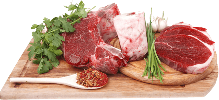 Κομμένα κρέατα σε ξύλο κοπής